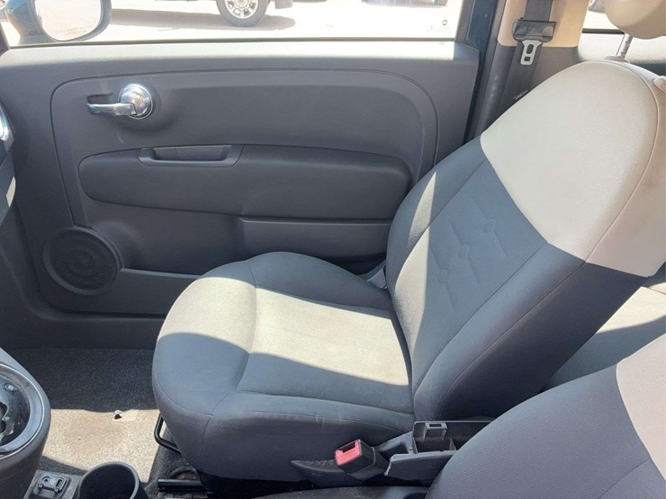 2015-fiat-500-image-11
