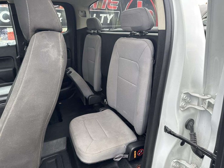 2020-chevrolet-colorado-image-10