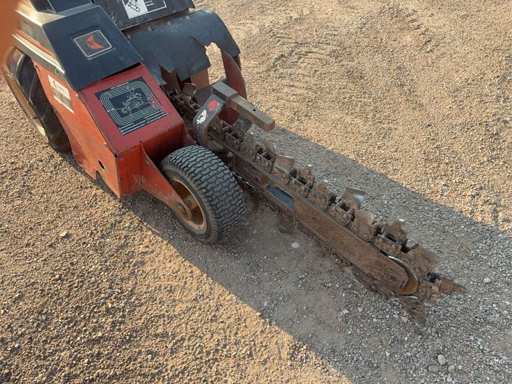 ditch-witch-1820-image-3