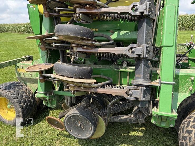 2012-john-deere-1990ccs-image-26