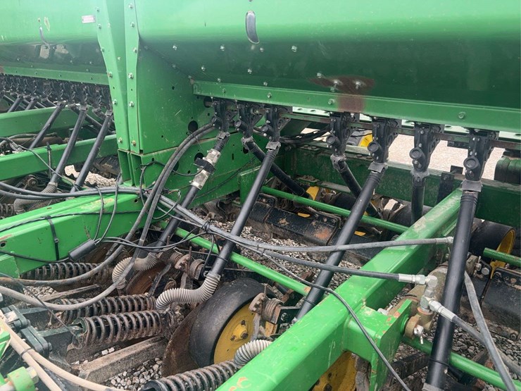 john-deere-750-image-8