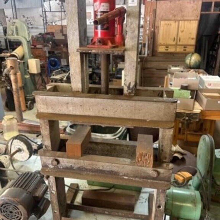Sheffield Hydraulic Press