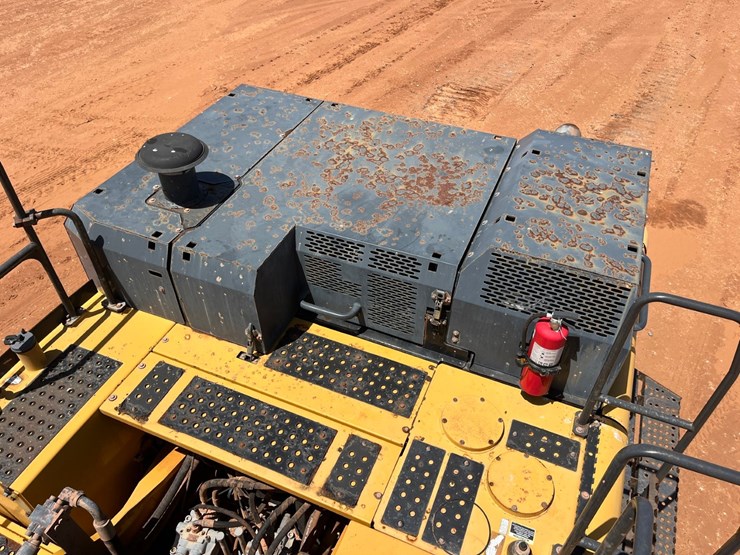 #t8699-•-2018-deere-470g-image-31
