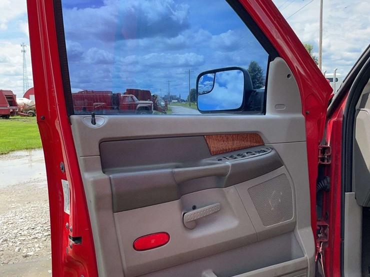 2006-dodge-ram-2500-image-13