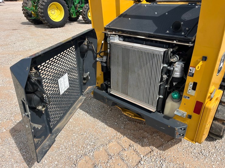 2018-deere-317g-image-12