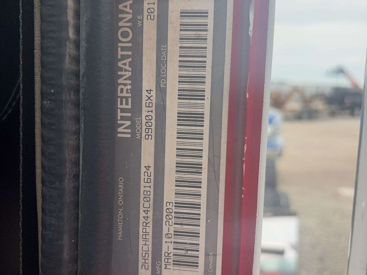 2004-international-9900i-image-18