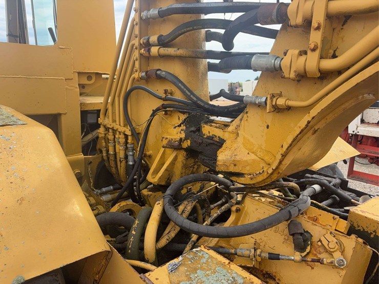 caterpillar-613b-image-14