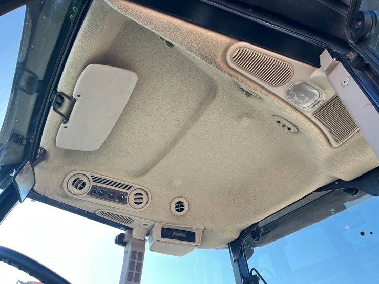 2019-john-deere-5100e-image-15