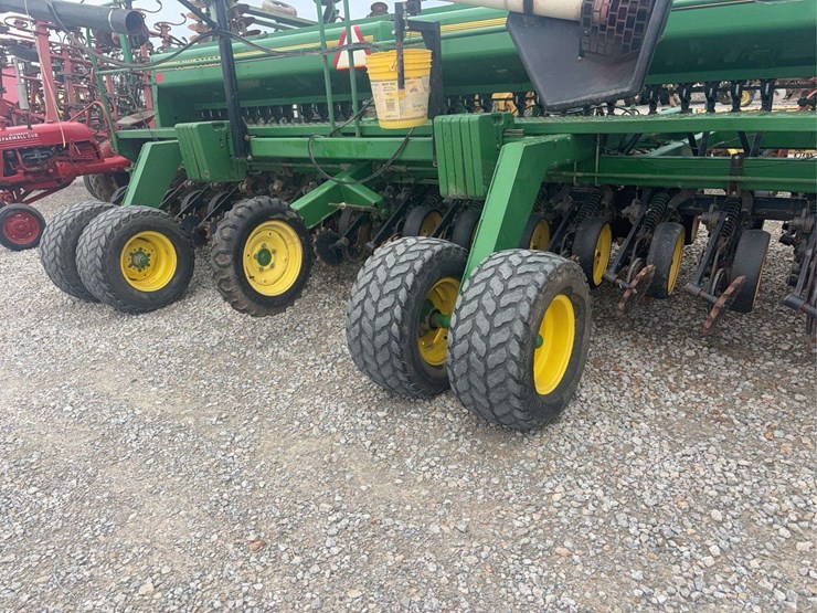 john-deere-750-image-13