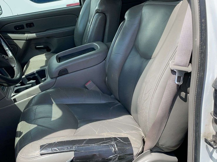 2004-gmc-1500-image-12