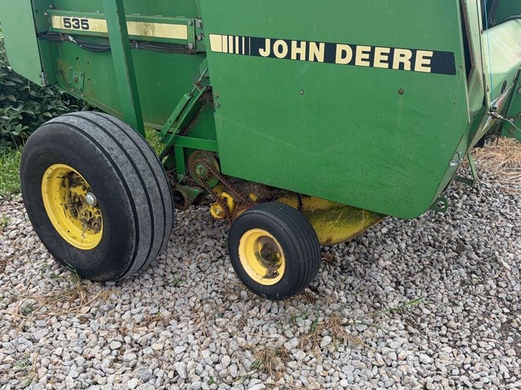 2025-john-deere-535-image-6