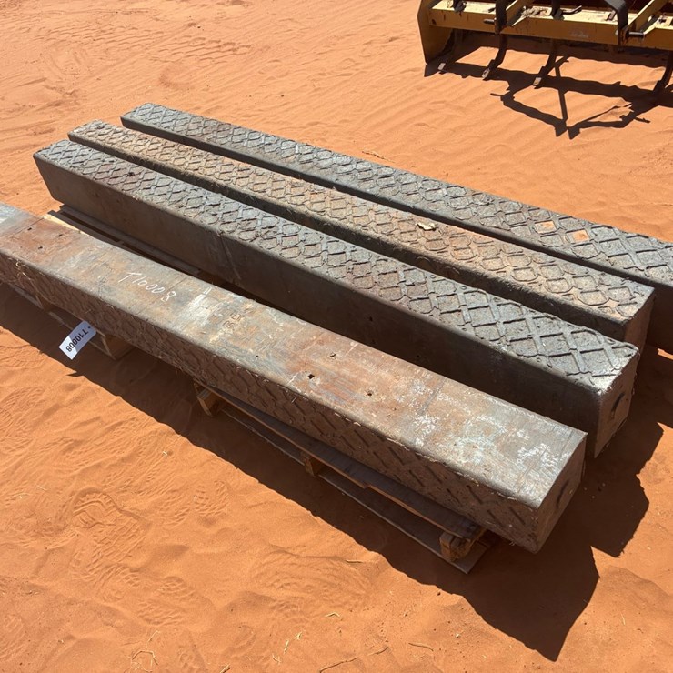 #T10008 • Steel diamond plate heavy duty bumpers