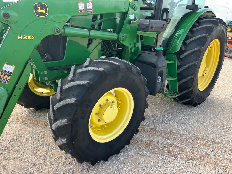 2017-john-deere-6120e-image-2