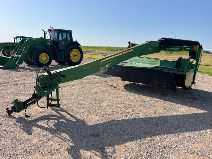 john-deere-835-image-1