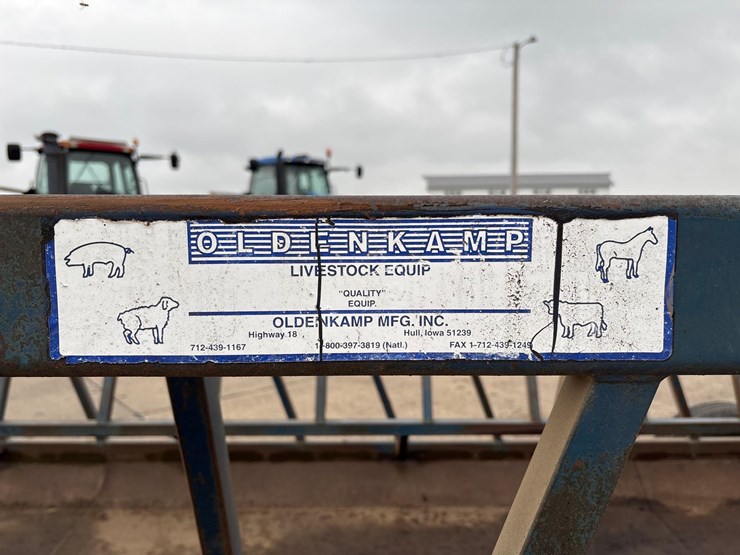 oldenkamp-mfg.-portable-hay-feeder-image-10