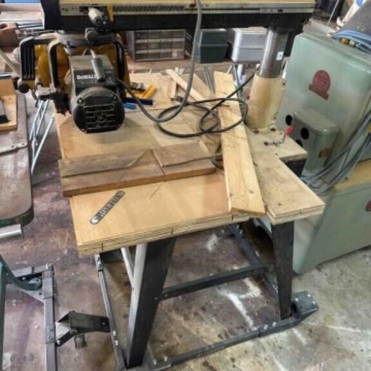 DeWalt Radil Arm Saw