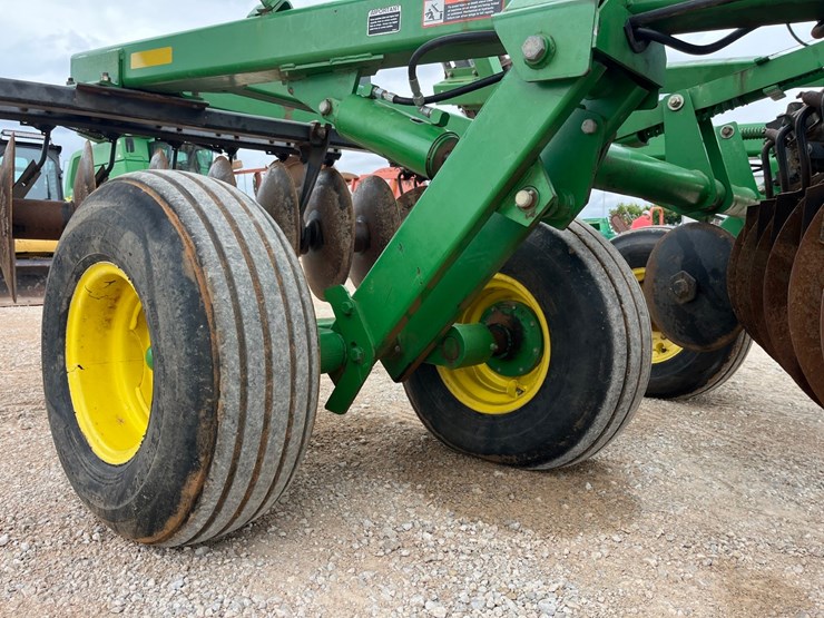 2008-john-deere-637-image-8
