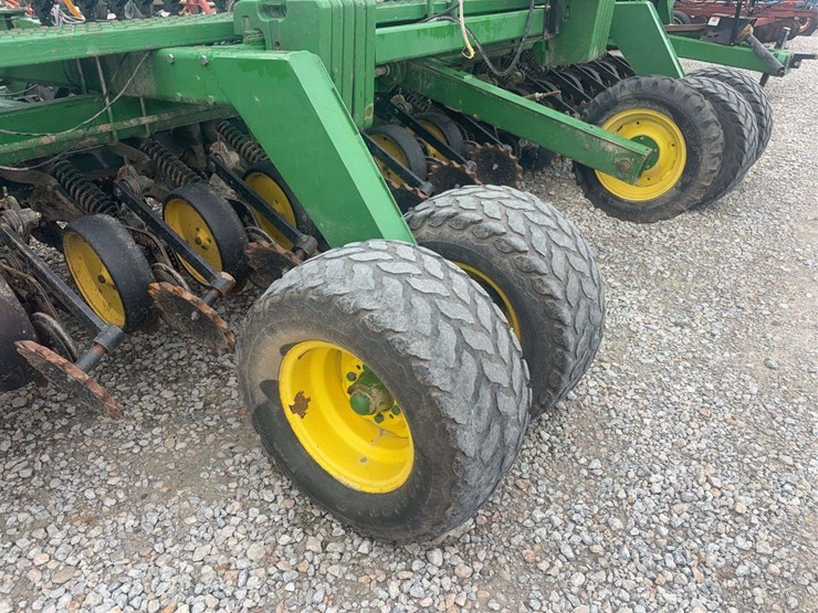 john-deere-750-image-11