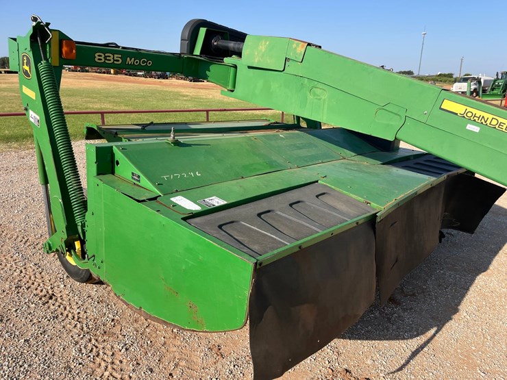 john-deere-835-image-5