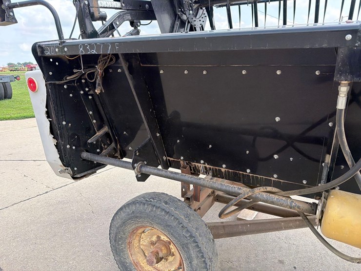 agco-20ft-air-reel-bean-head-w/-cart-image-23