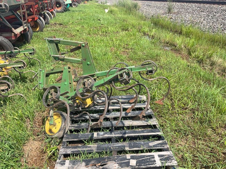 john-deere-845-image-7