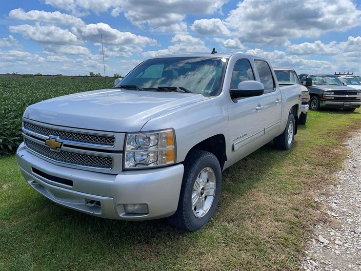 2012-chevrolet-silverado-1500-image-1