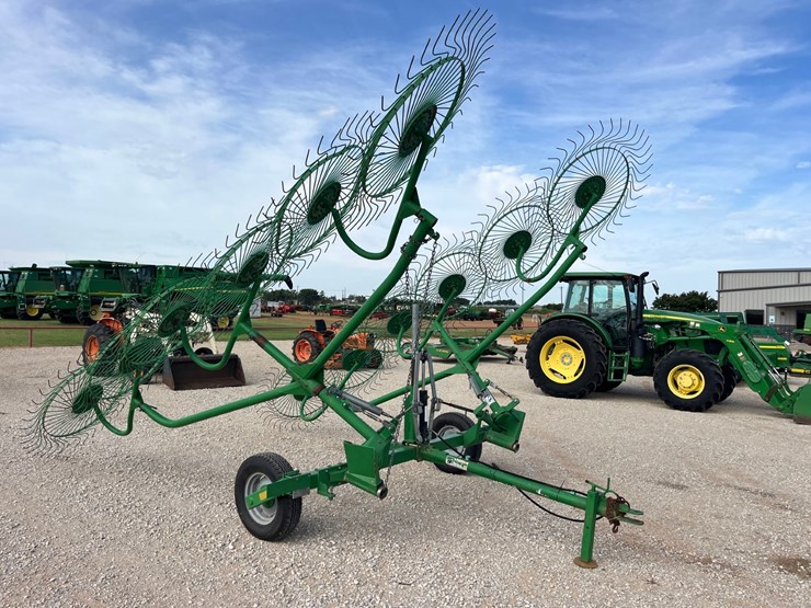 #t8834-•-frontier-12-wheel-rake-image-6