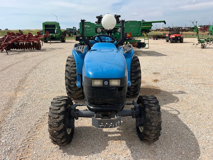 new-holland-tc33-image-2
