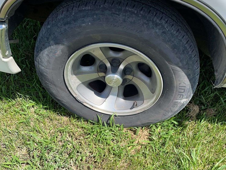 1998-chevrolet-s10-image-12