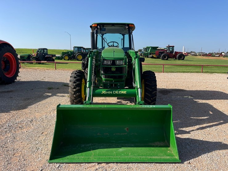 2019-john-deere-5100e-image-5