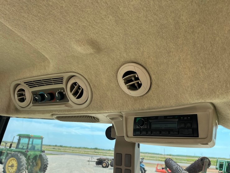 2023-john-deere-5100e-image-21