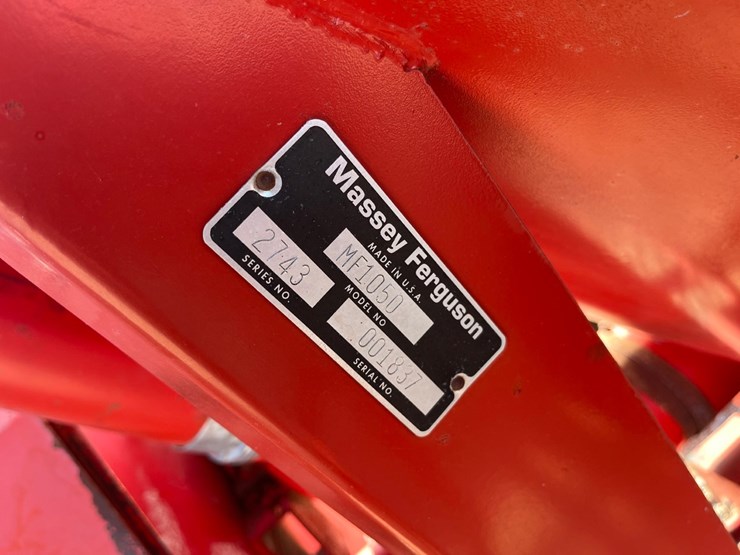 massey-ferguson-1050-image-16