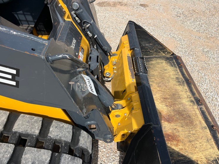 2018-deere-317g-image-9