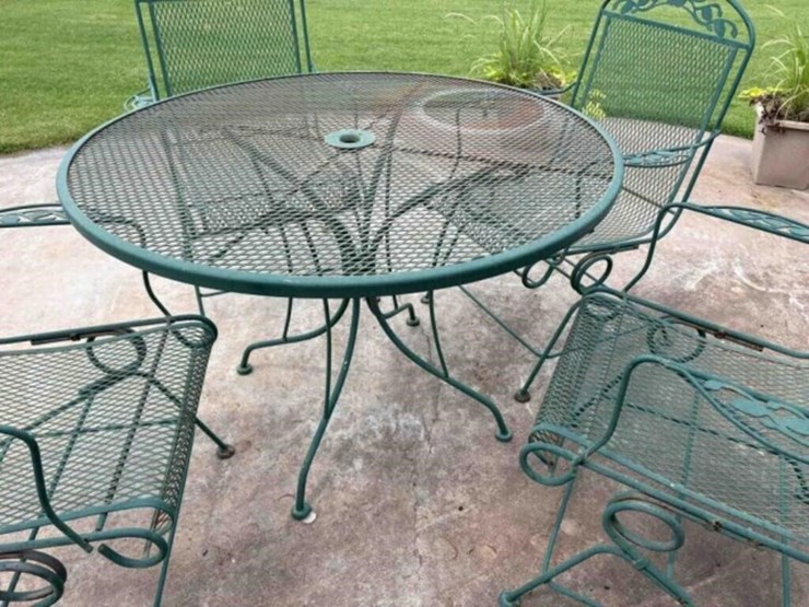metal-patio-table-w/4-chairs-image-2