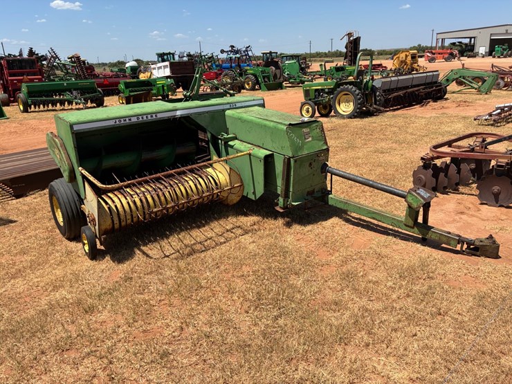 john-deere-336-image-1