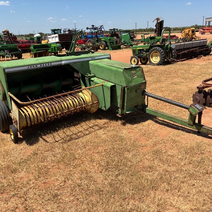 JOHN DEERE 336