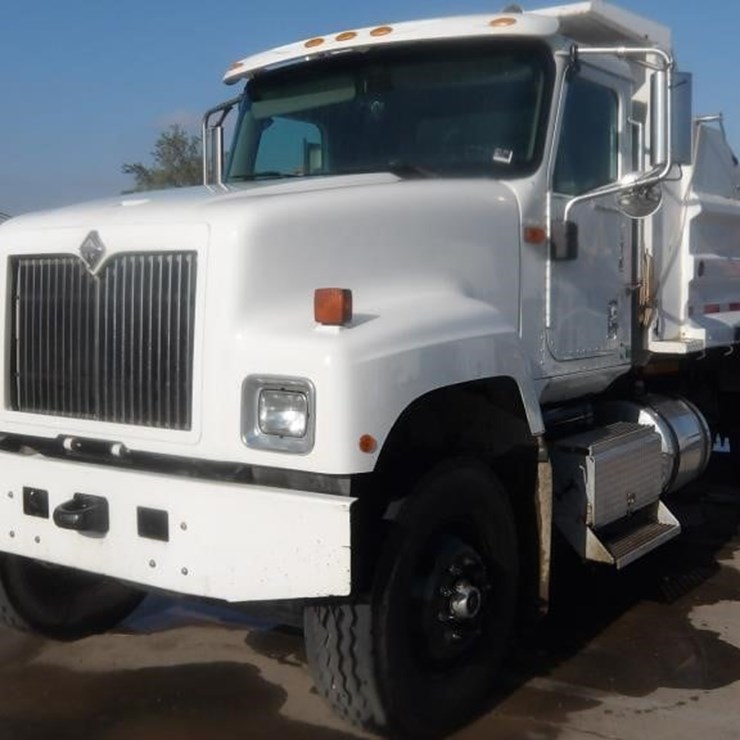 2002 International 5500I 6x4 Dump Truck