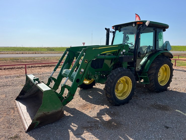 2019-john-deere-5075e-image-1