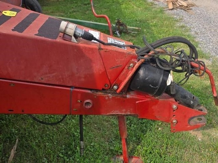 new-holland-654-image-6