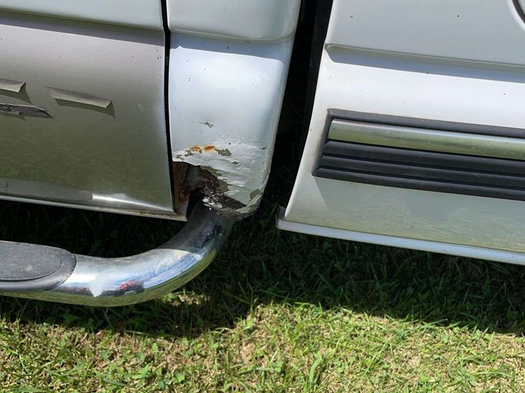 2004-gmc-1500-image-6