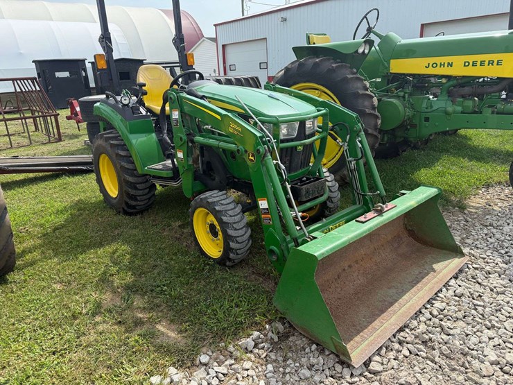 2021-john-deere-2038r-image-5