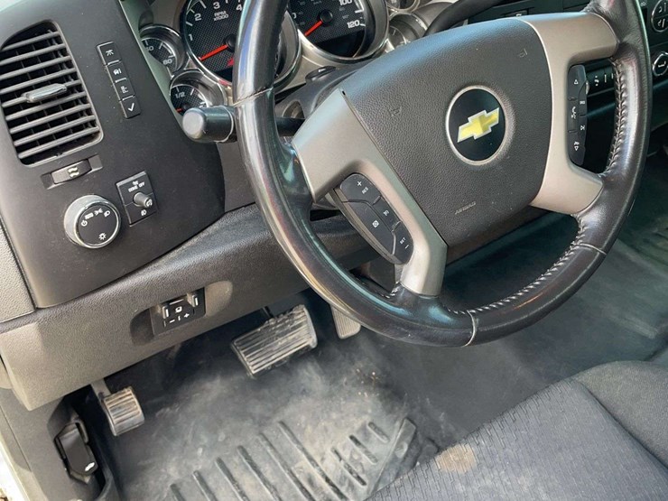 2012-chevrolet-silverado-1500-image-6