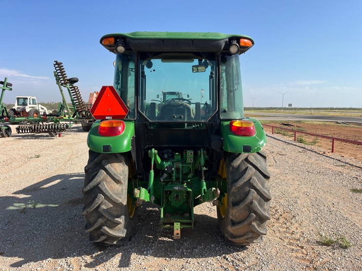 2019-john-deere-5075e-image-11