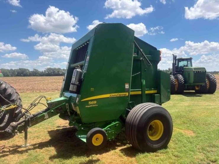 2015-john-deere-569-image-1