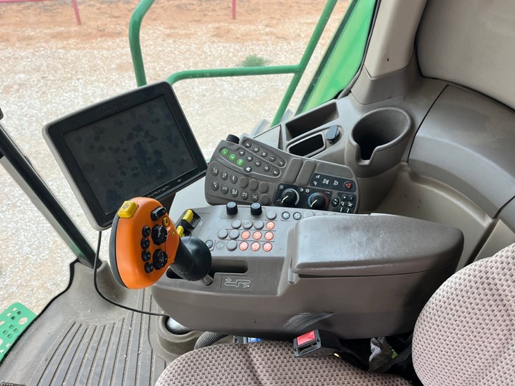 2011-john-deere-s670-image-48