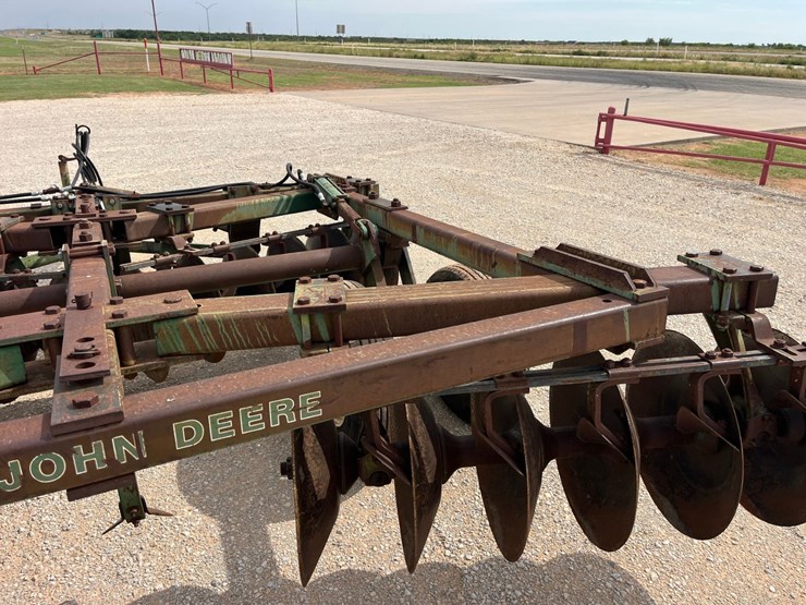john-deere-1635-image-10