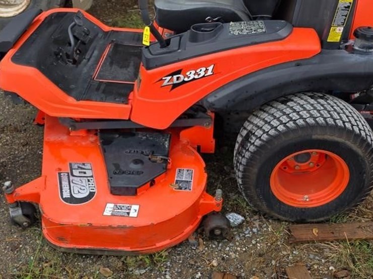 kubota-zd331-image-10