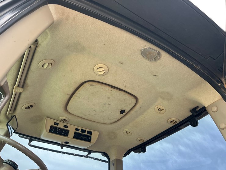 2012-john-deere-7200r-image-17
