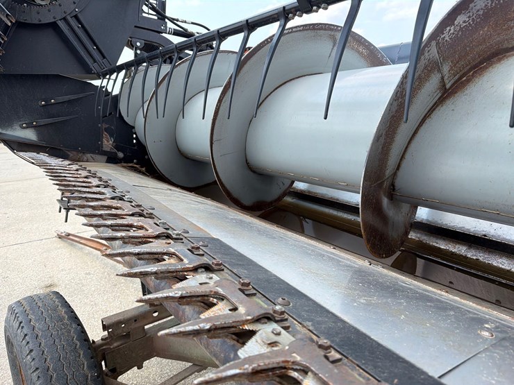 agco-20ft-air-reel-bean-head-w/-cart-image-25
