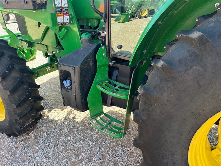 2019-john-deere-5100e-image-14